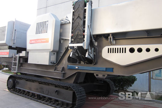 track mounted crushing plant 8